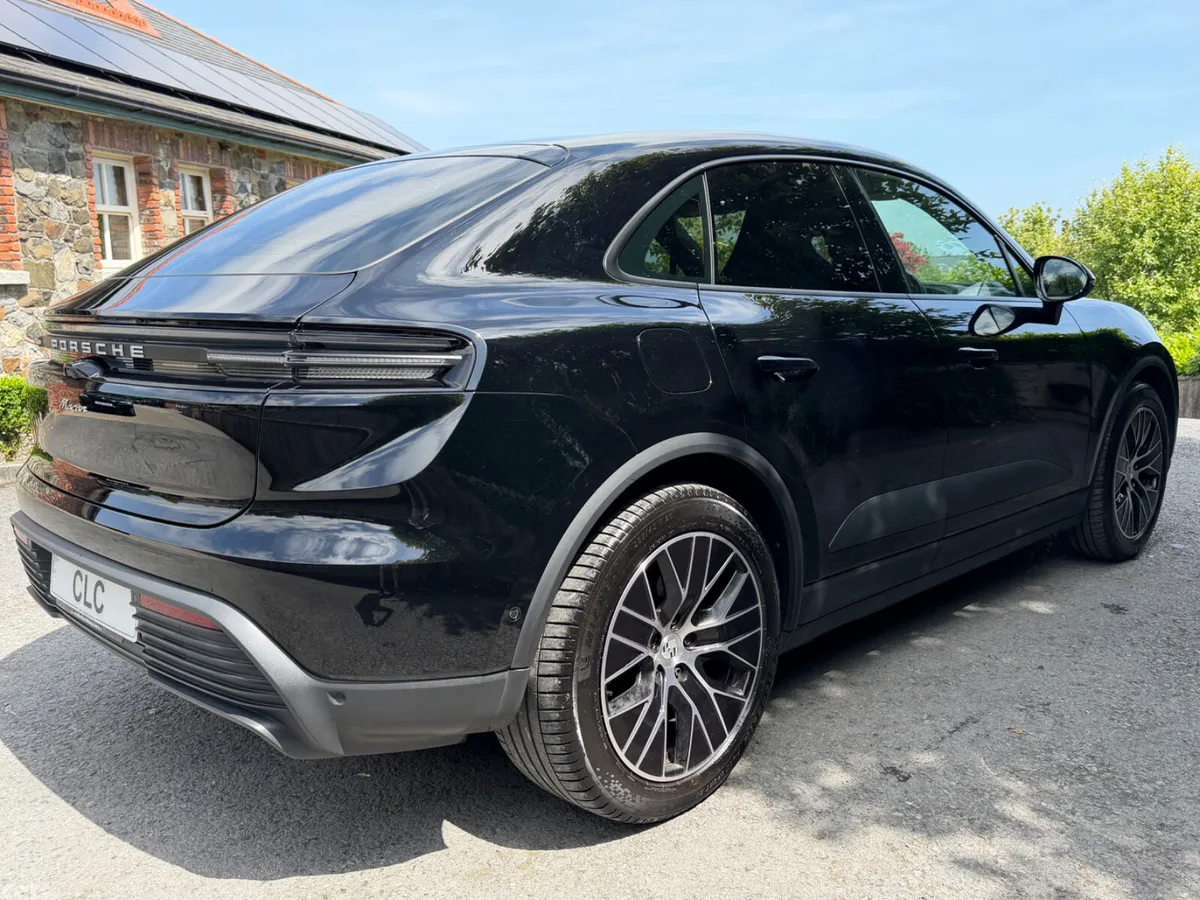 Porsche Macan SUV, Electric, 2025, Black