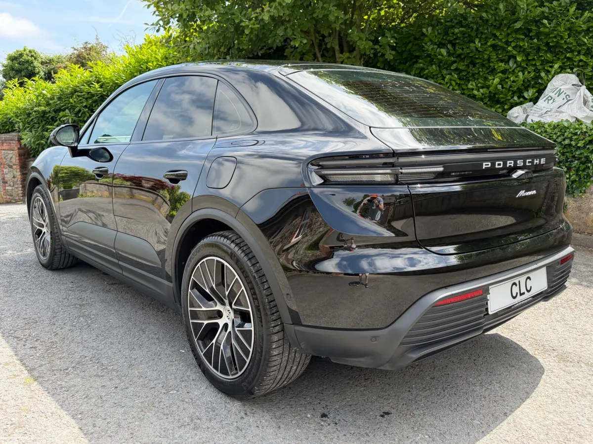 Porsche Macan SUV, Electric, 2025, Black