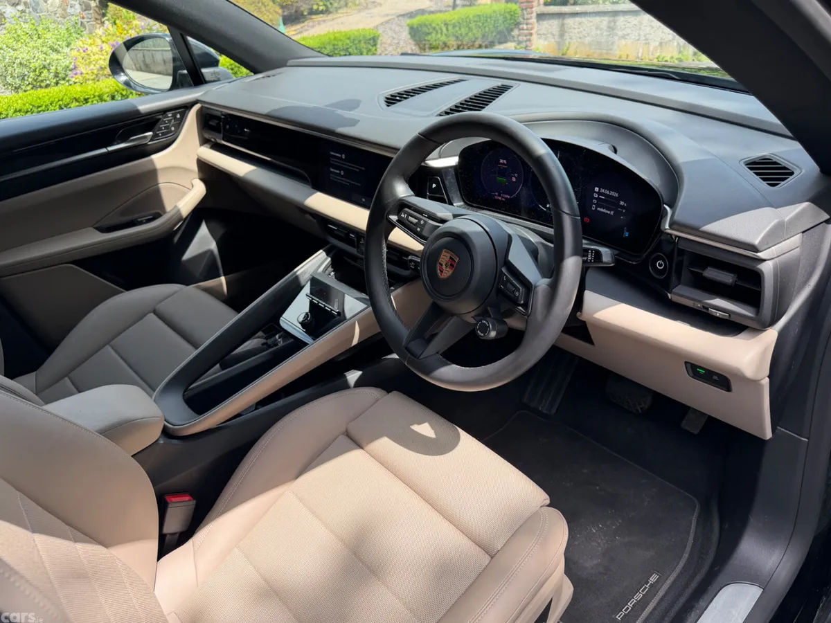 Porsche Macan SUV, Electric, 2025, Black
