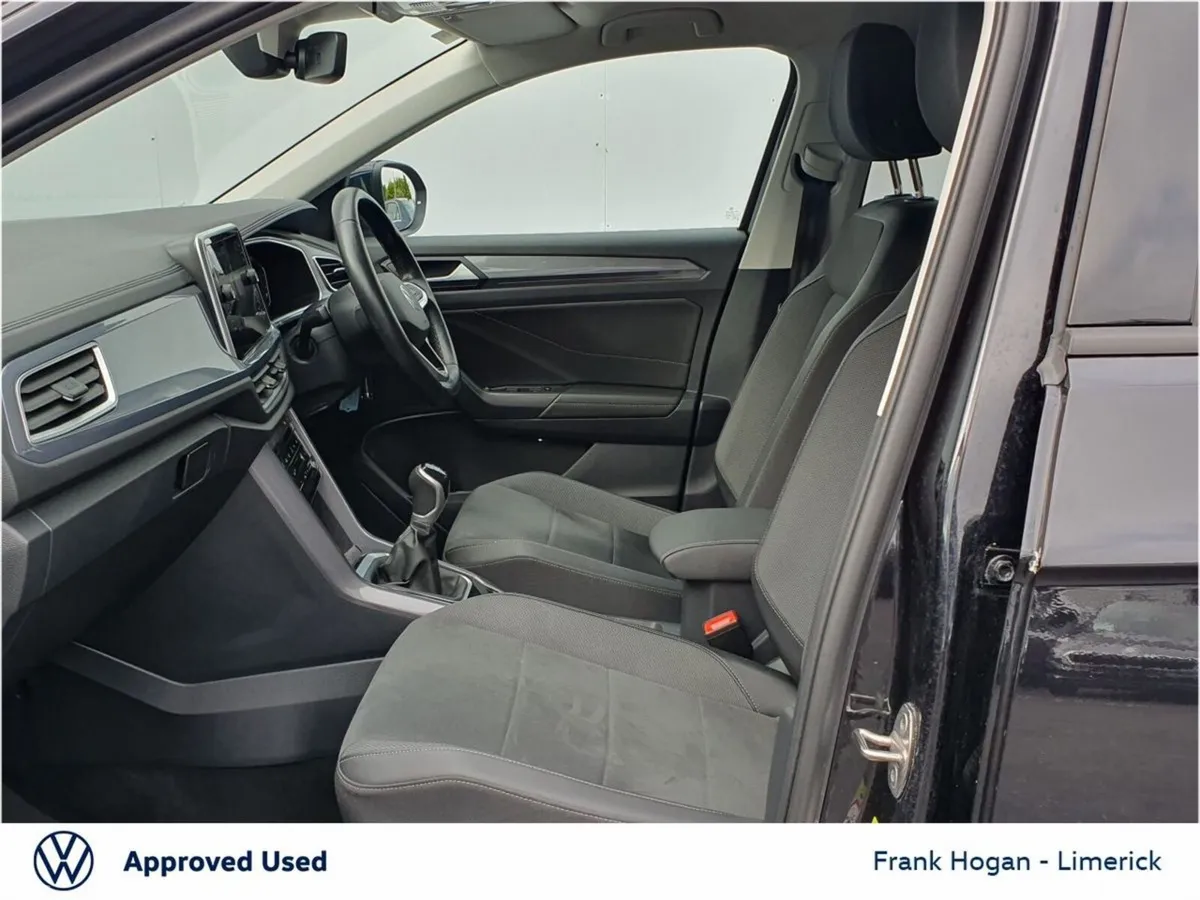 Volkswagen T-Roc SUV, Petrol, 2023, Black