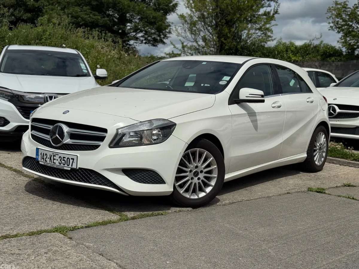 Mercedes-Benz A-Class Hatchback, Petrol, 2014, White