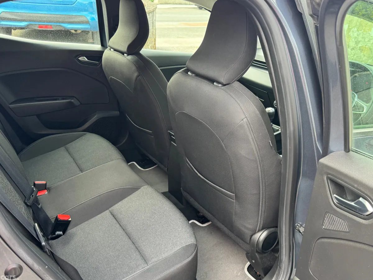 Renault Clio Hatchback, Petrol, 2022, Grey