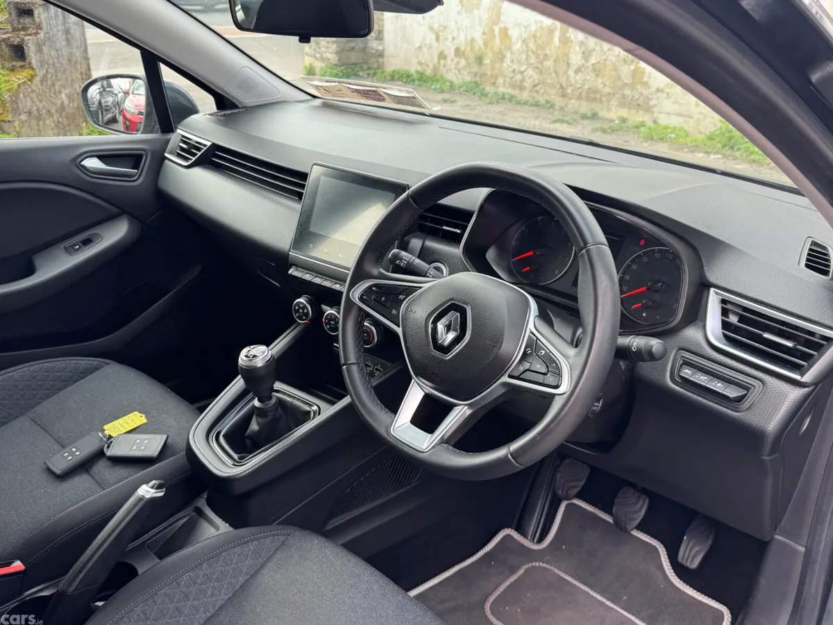 Renault Clio Hatchback, Petrol, 2022, Grey
