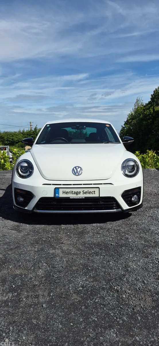 Volkswagen Beetle Coupe, Petrol, 2017, White