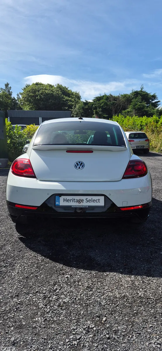 Volkswagen Beetle Coupe, Petrol, 2017, White