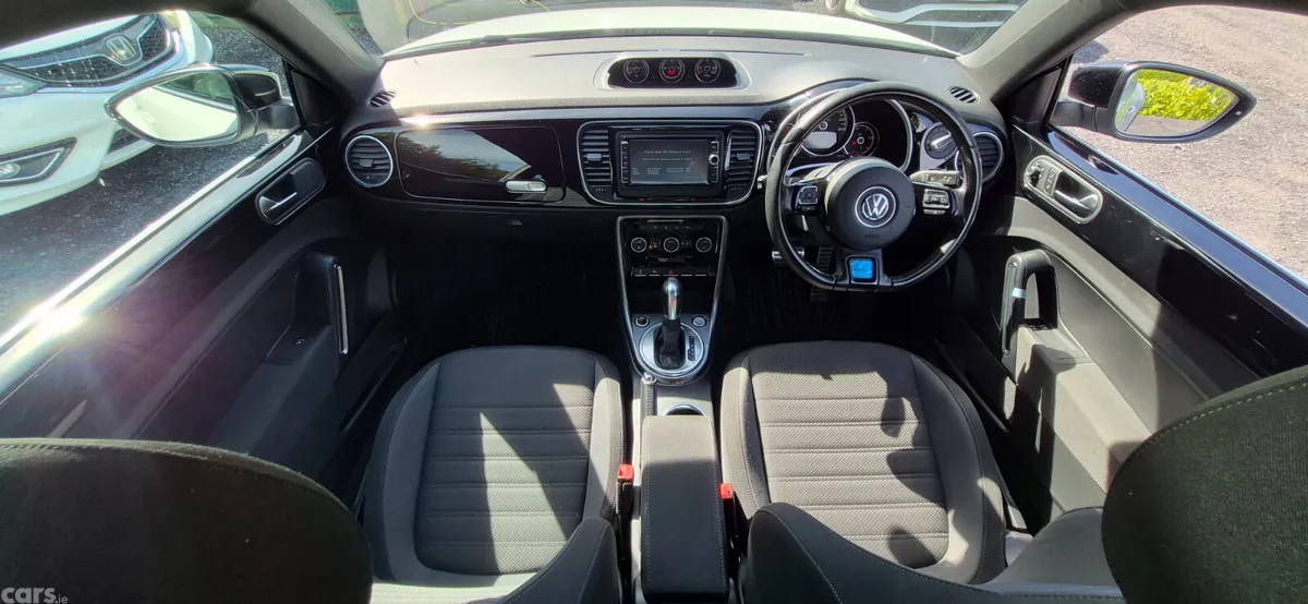 Volkswagen Beetle Coupe, Petrol, 2017, White