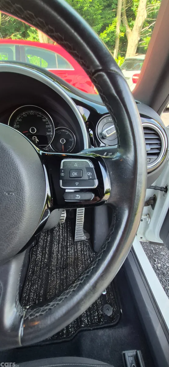 Volkswagen Beetle Coupe, Petrol, 2017, White