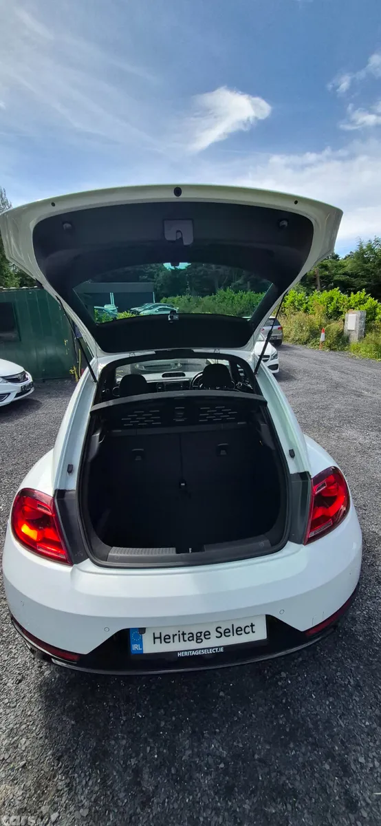 Volkswagen Beetle Coupe, Petrol, 2017, White
