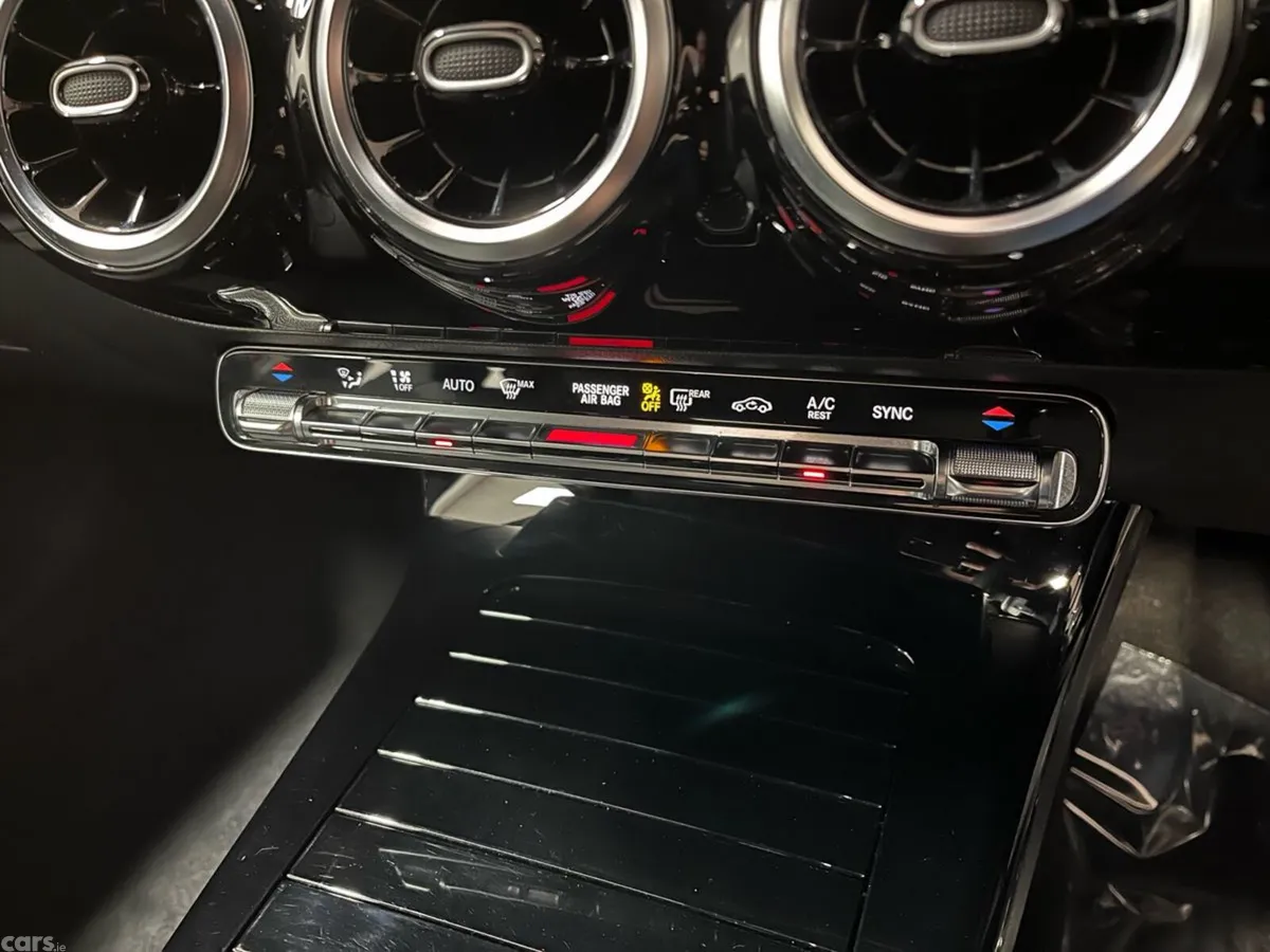 Mercedes-Benz A-Class Hatchback, Diesel, 2019, Red