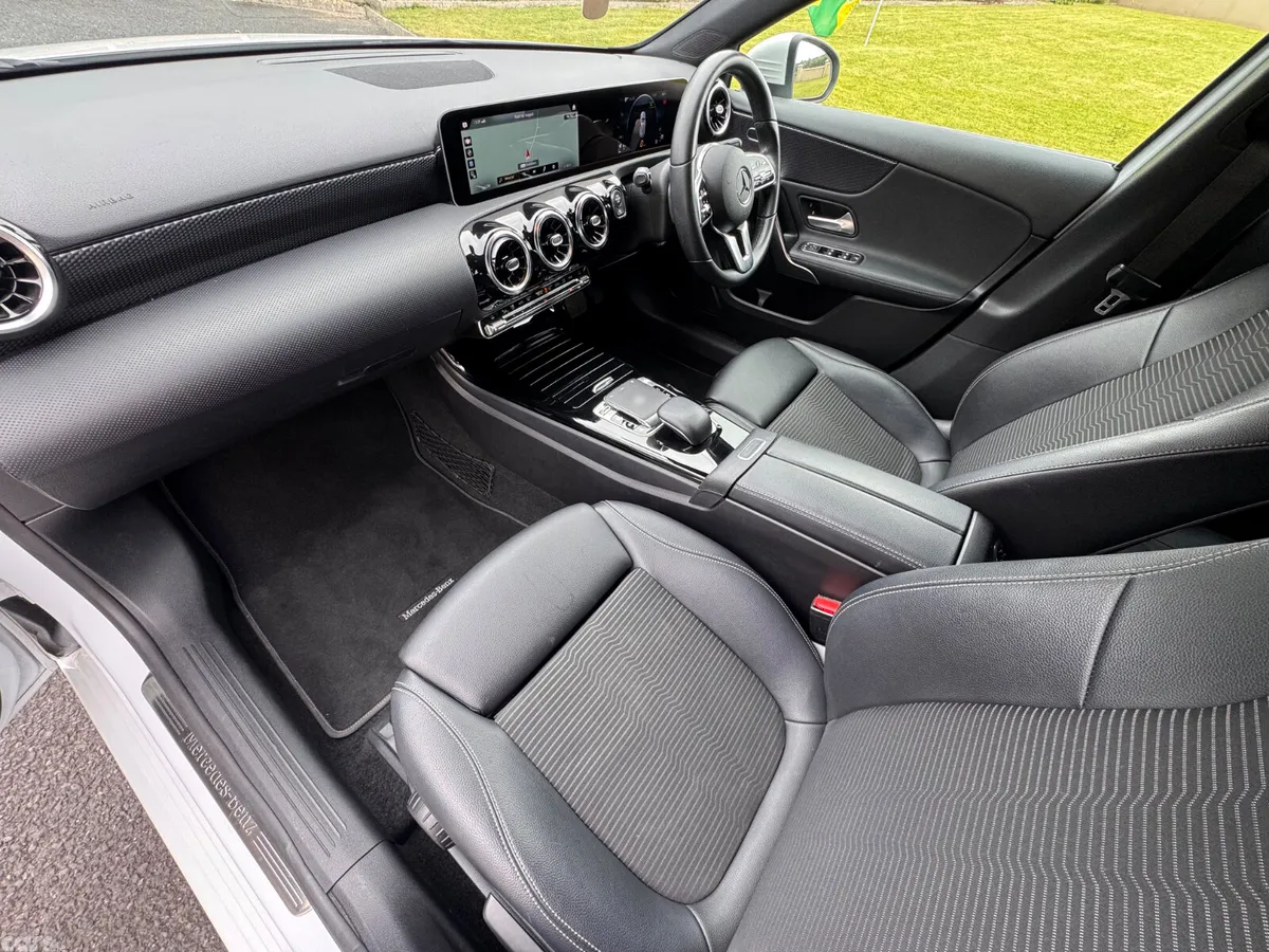 Mercedes-Benz A-Class Hatchback, Diesel, 2019, White