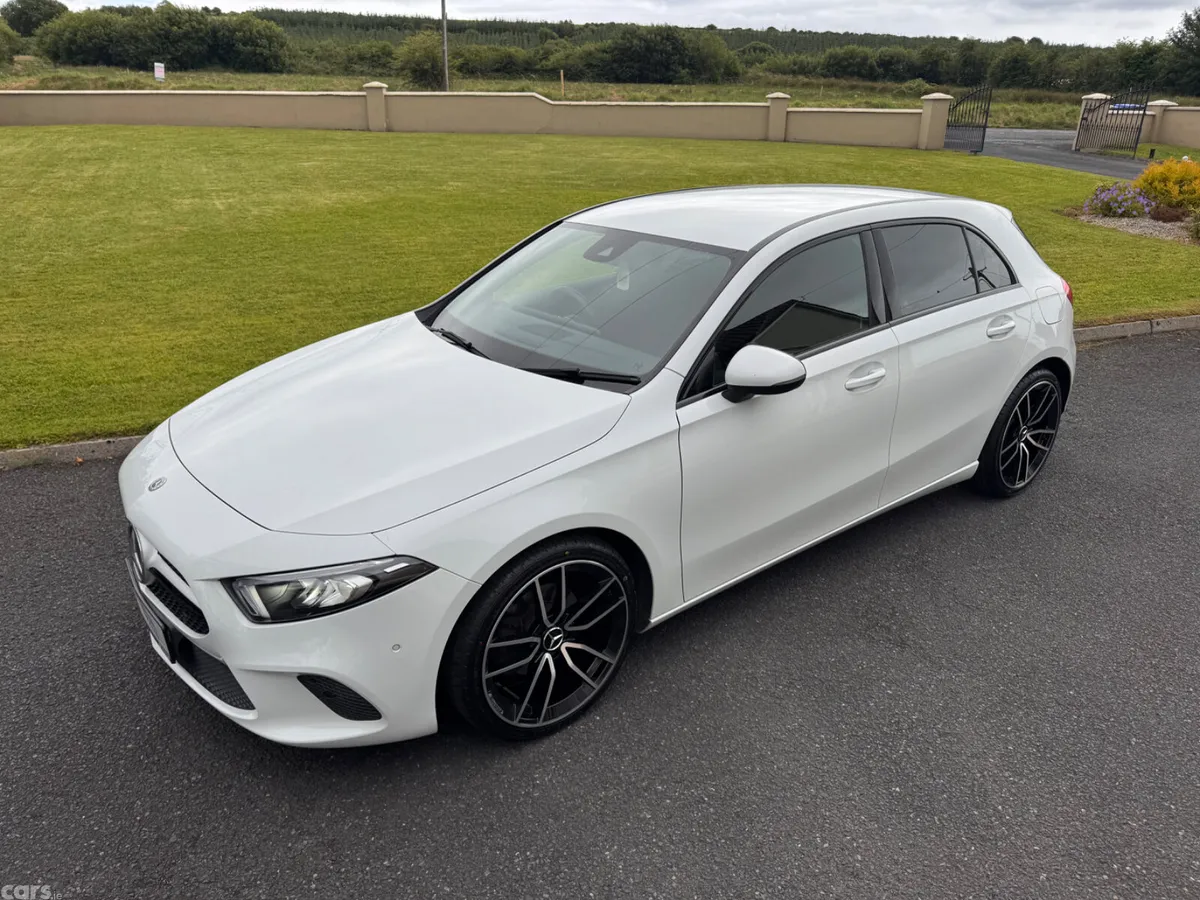 Mercedes-Benz A-Class Hatchback, Diesel, 2019, White