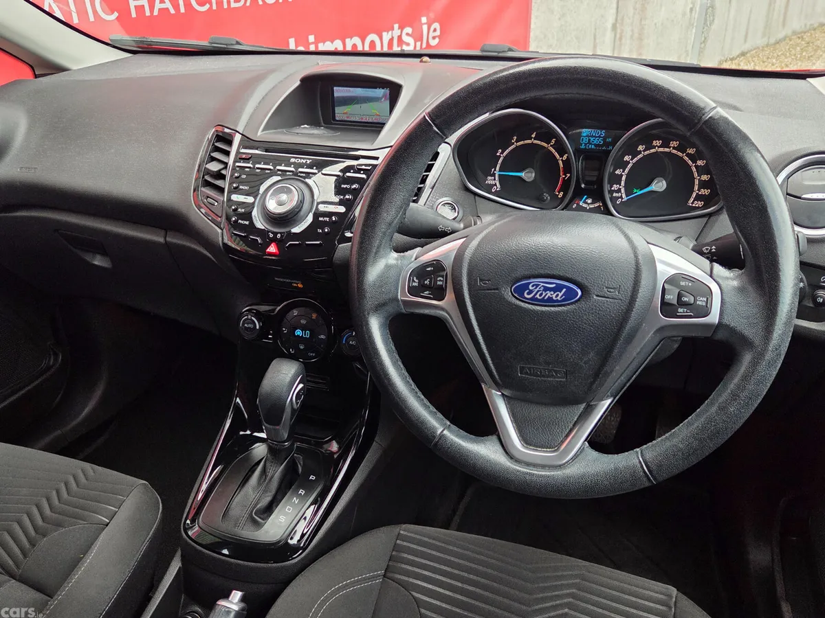 Ford Fiesta Hatchback, Petrol, 2014, Red