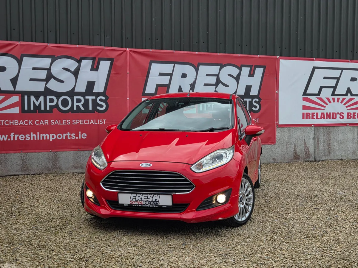 Ford Fiesta Hatchback, Petrol, 2014, Red