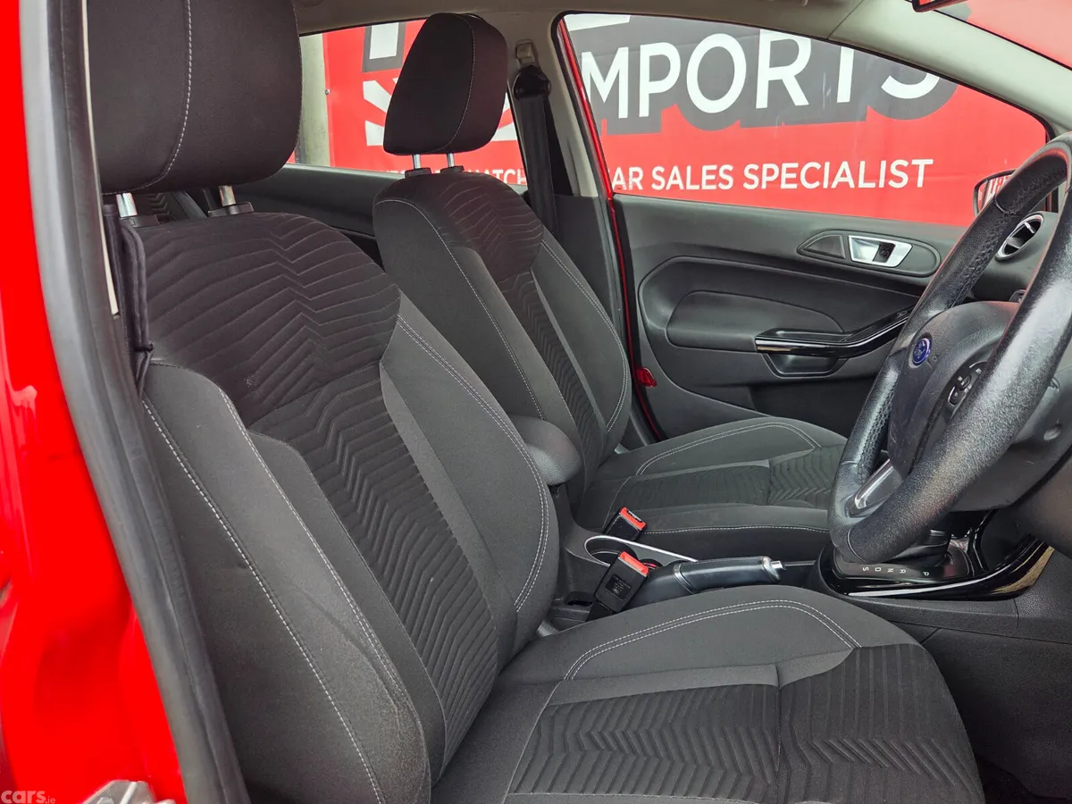 Ford Fiesta Hatchback, Petrol, 2014, Red