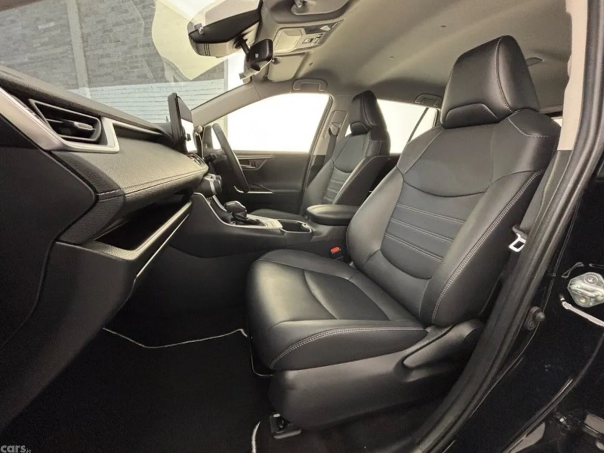 Toyota RAV4 SUV, Petrol Hybrid, 2025, Black
