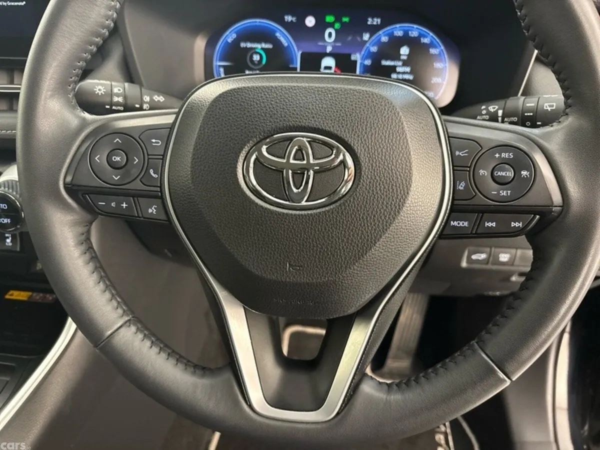 Toyota RAV4 SUV, Petrol Hybrid, 2025, Black