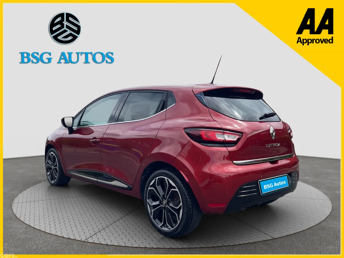 Renault Clio Hatchback, Petrol, 2019, Red