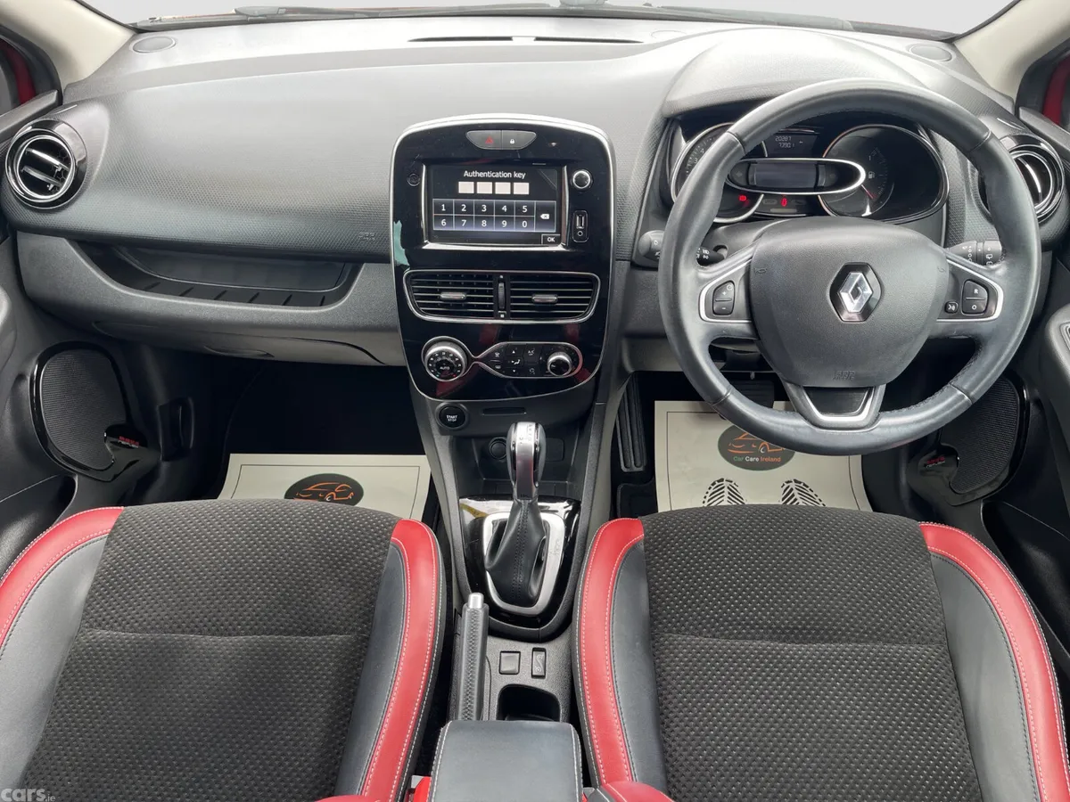 Renault Clio Hatchback, Petrol, 2019, Red