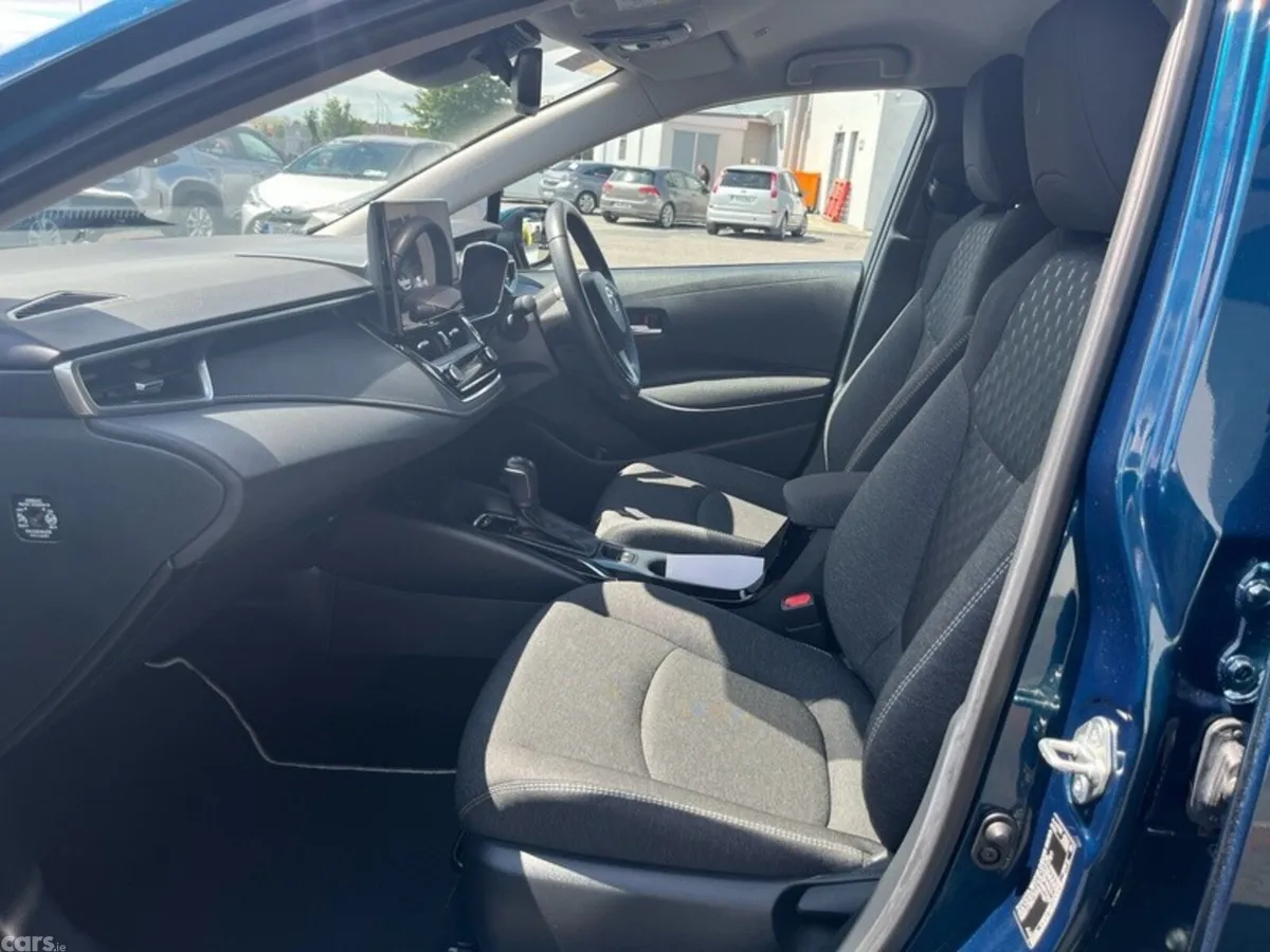 Toyota Corolla Saloon, Petrol Hybrid, 2023, Blue