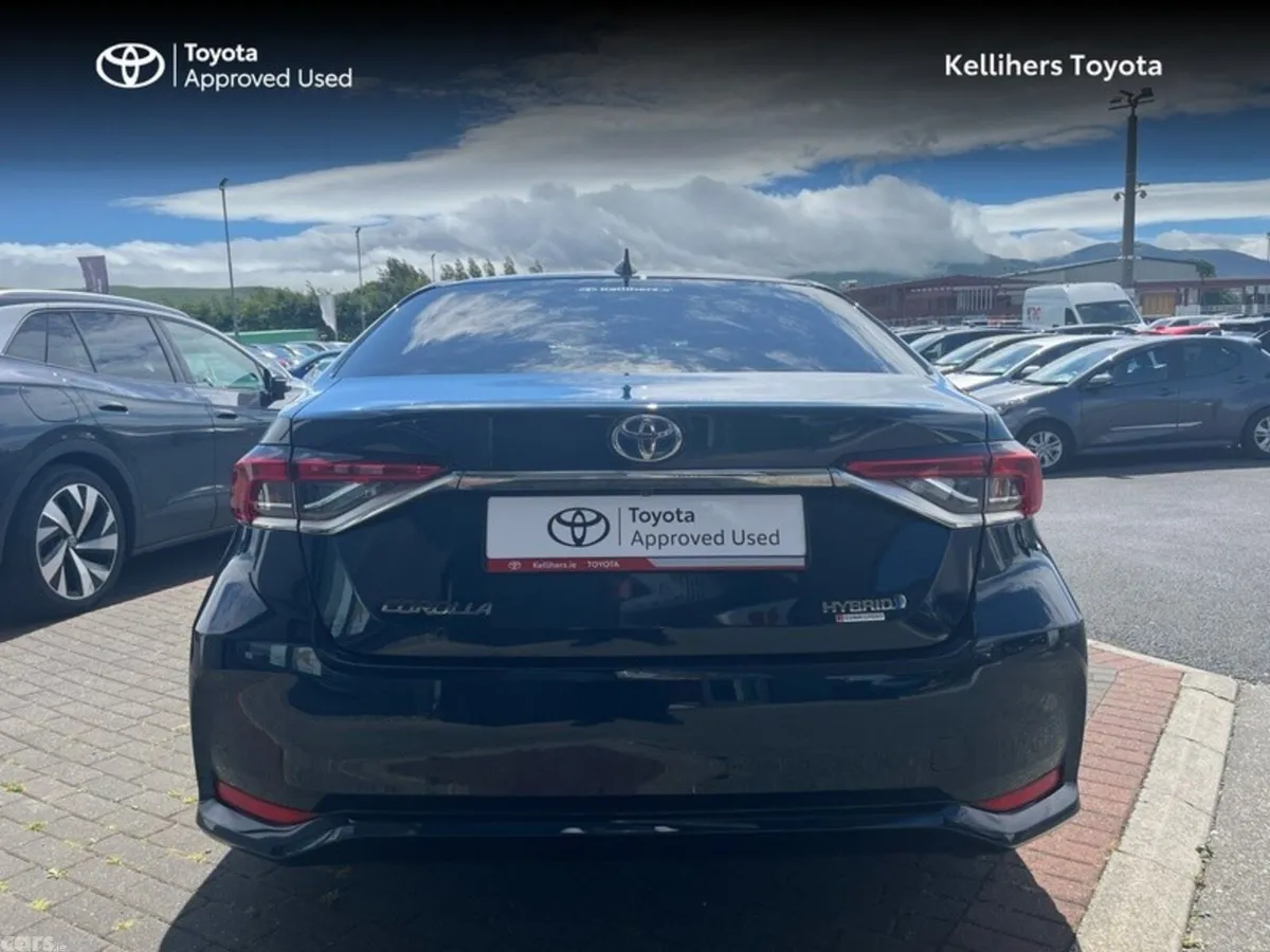 Toyota Corolla Saloon, Petrol Hybrid, 2023, Blue