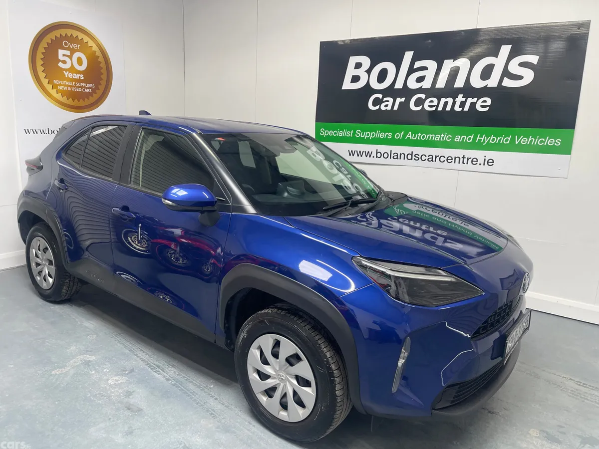Toyota Yaris Cross Hatchback, Petrol Hybrid, 2022, Blue