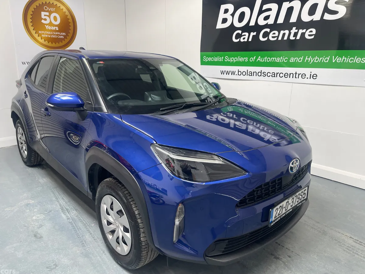 Toyota Yaris Cross Hatchback, Petrol Hybrid, 2022, Blue
