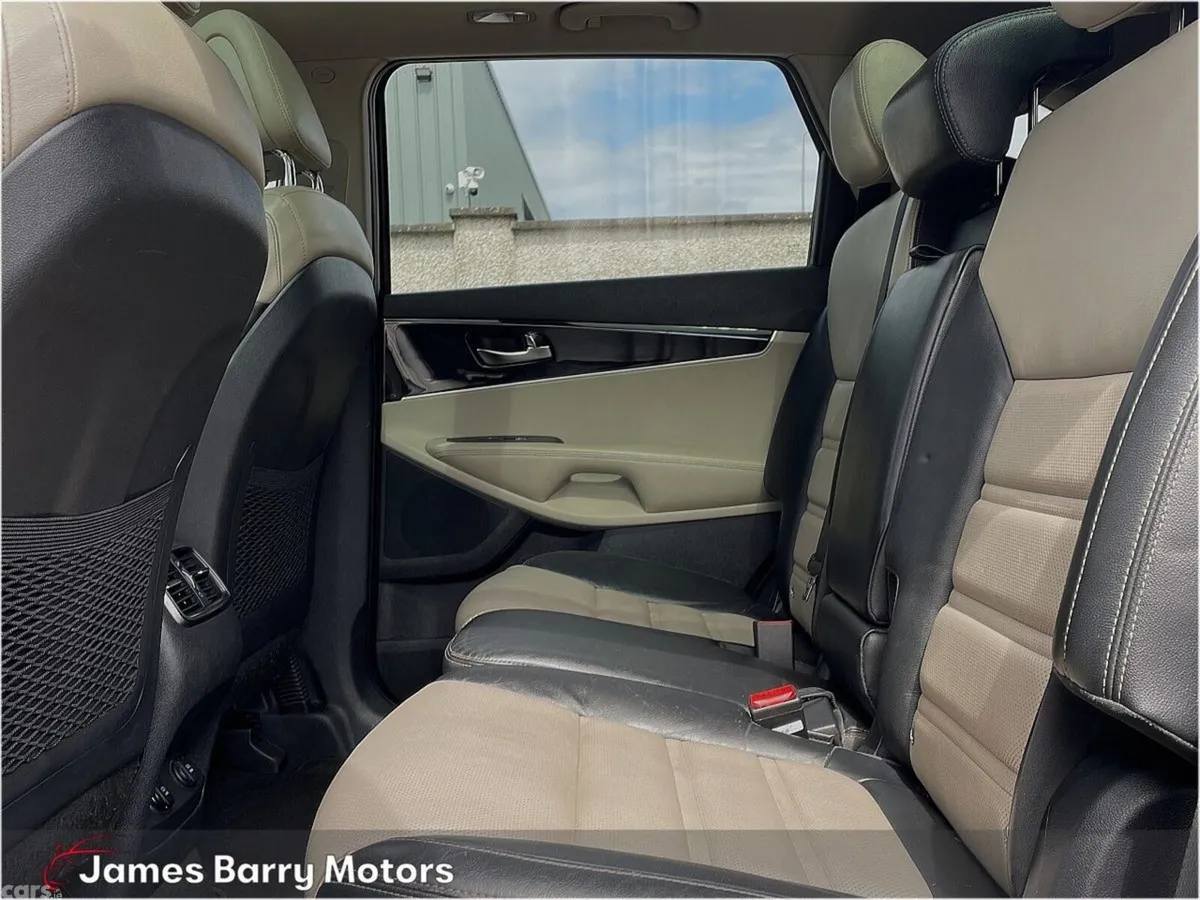 Kia Sorento SUV, Diesel, 2018, Red