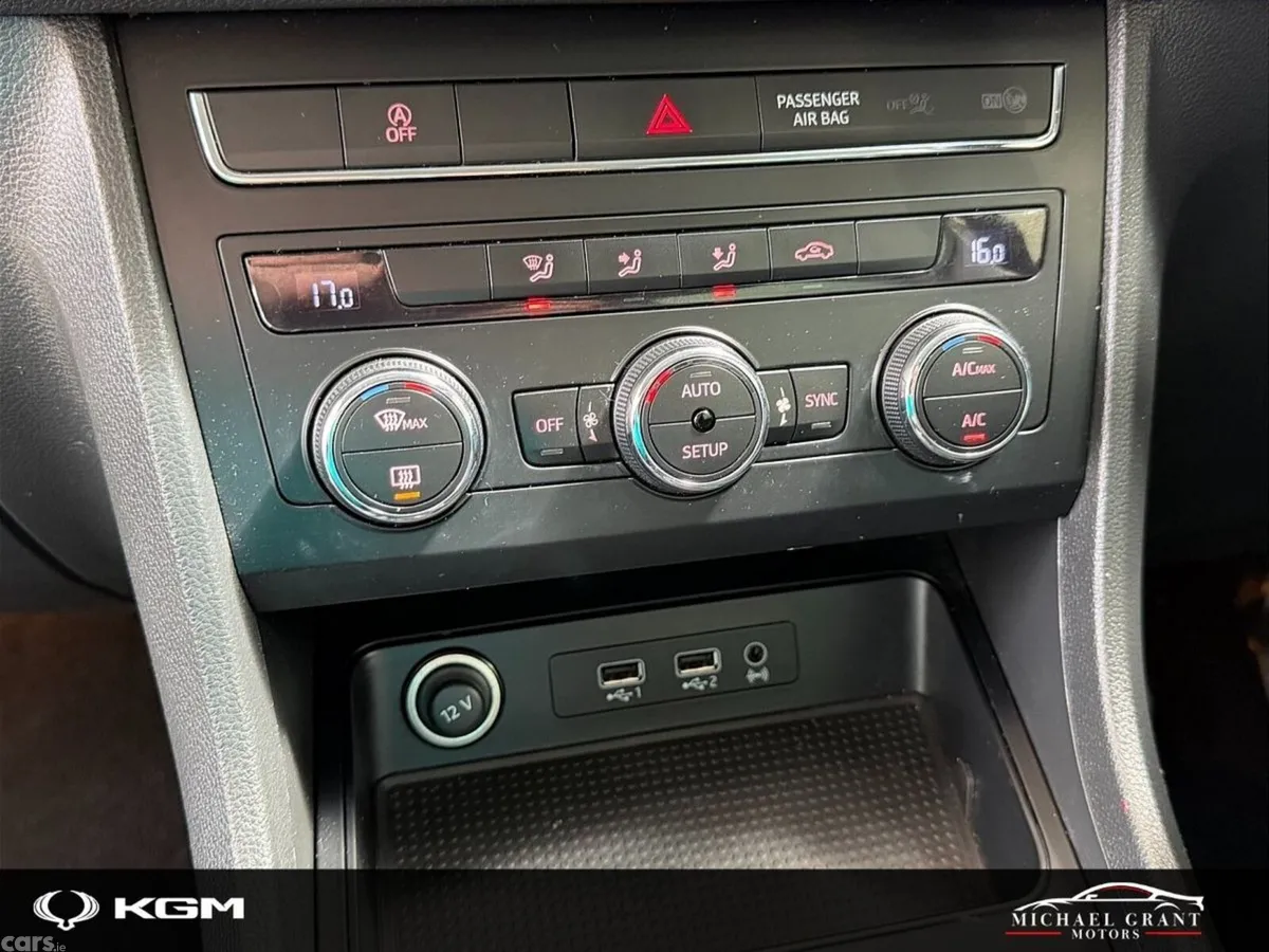 SEAT Ateca SUV, Petrol, 2018, Gold