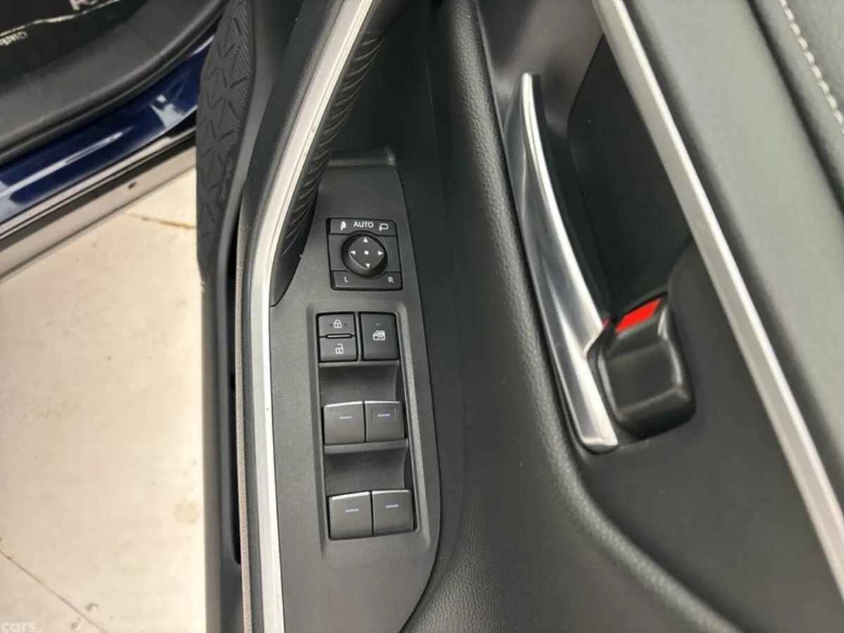 Toyota RAV4 SUV, Petrol Hybrid, 2023, Blue