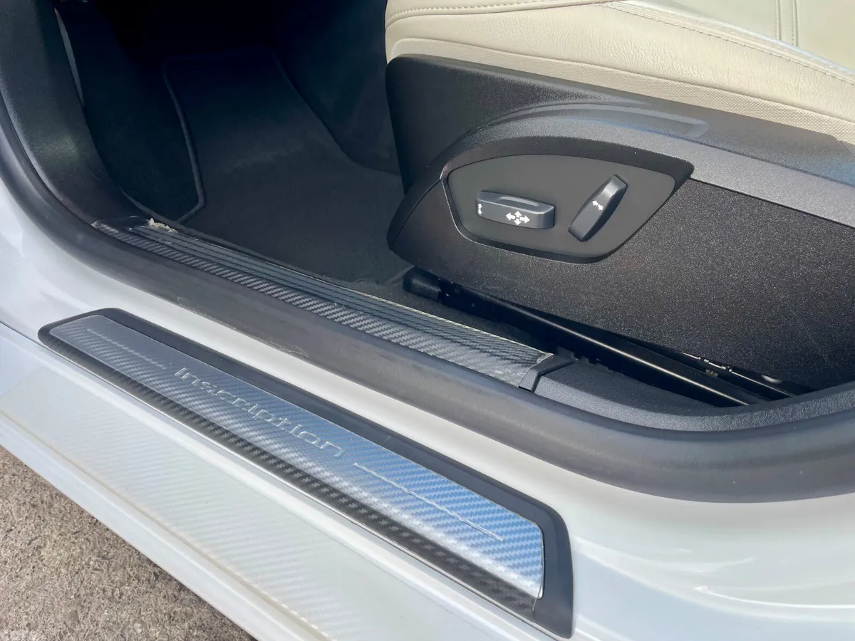Volvo V40 Hatchback, Diesel, 2018, White