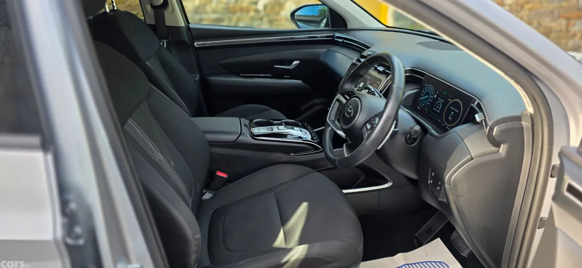 Hyundai Tucson SUV, Petrol Plug-in Hybrid, 2023, Silver