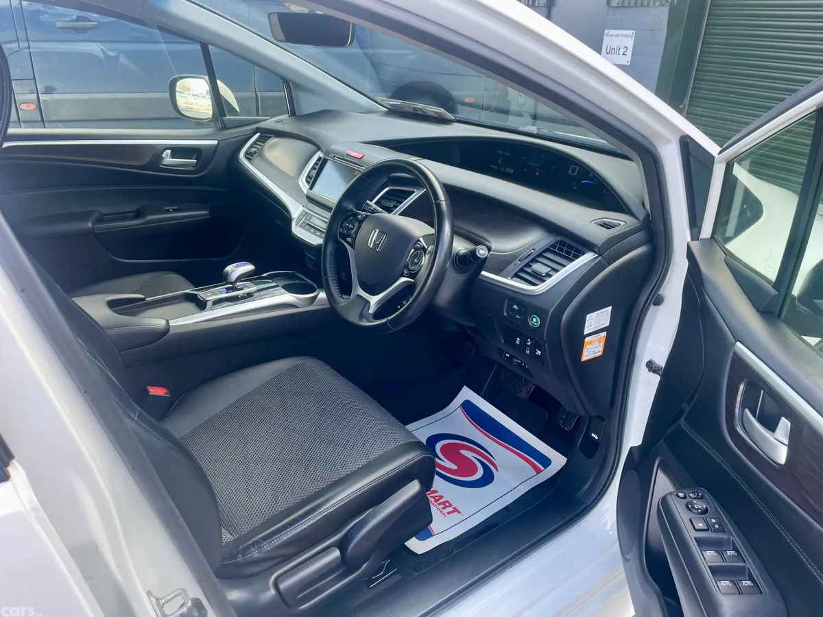 Honda Jade MPV, Petrol Hybrid, 2016, White