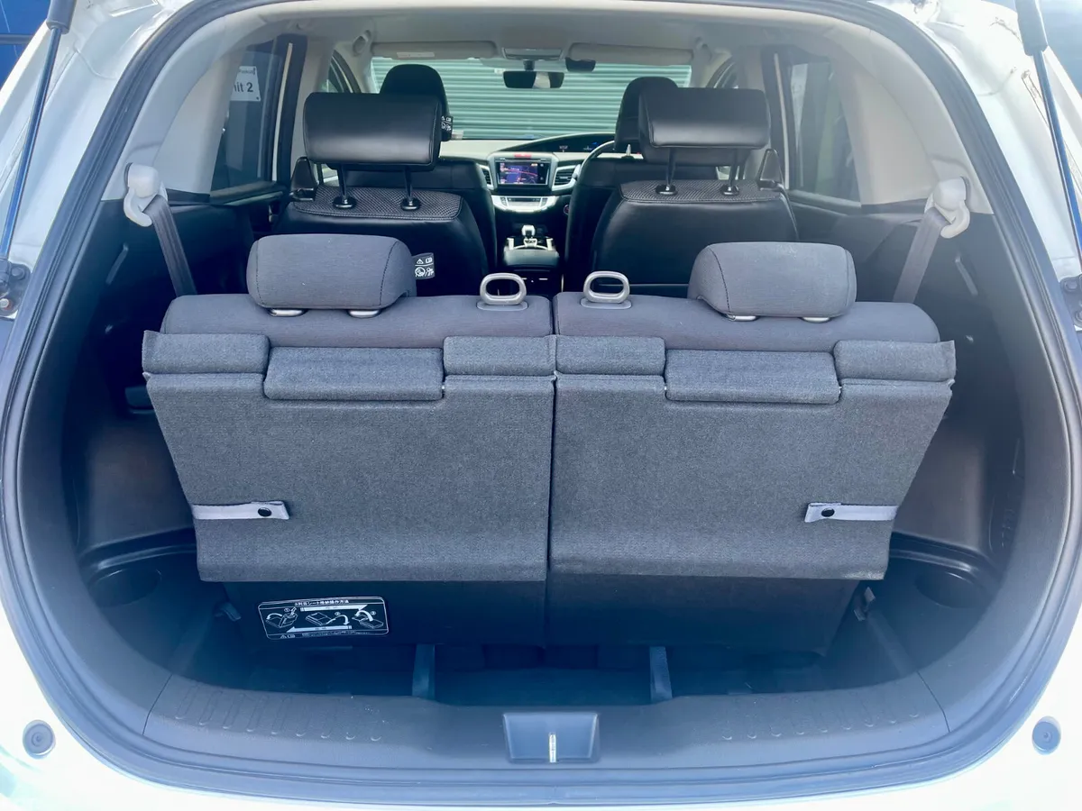 Honda Jade MPV, Petrol Hybrid, 2016, White