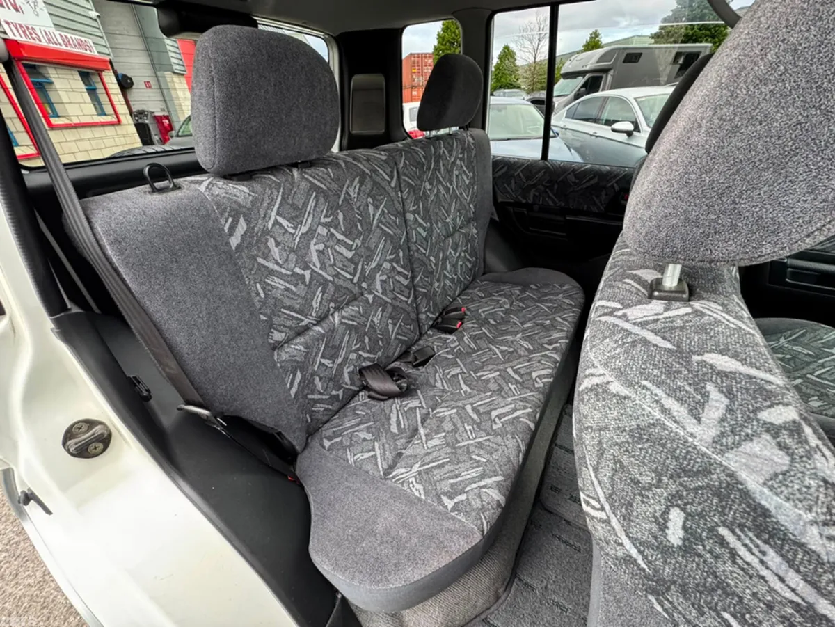 Mitsubishi Other SUV, Petrol, 1998, White