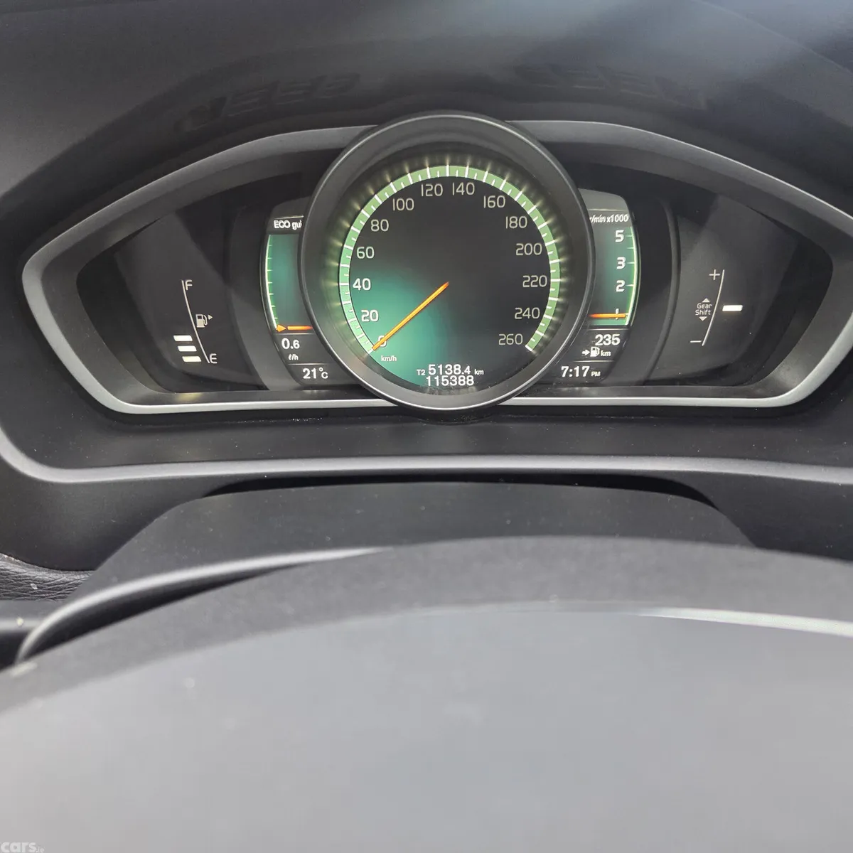 Volvo V40 Hatchback, Diesel, 2017, White