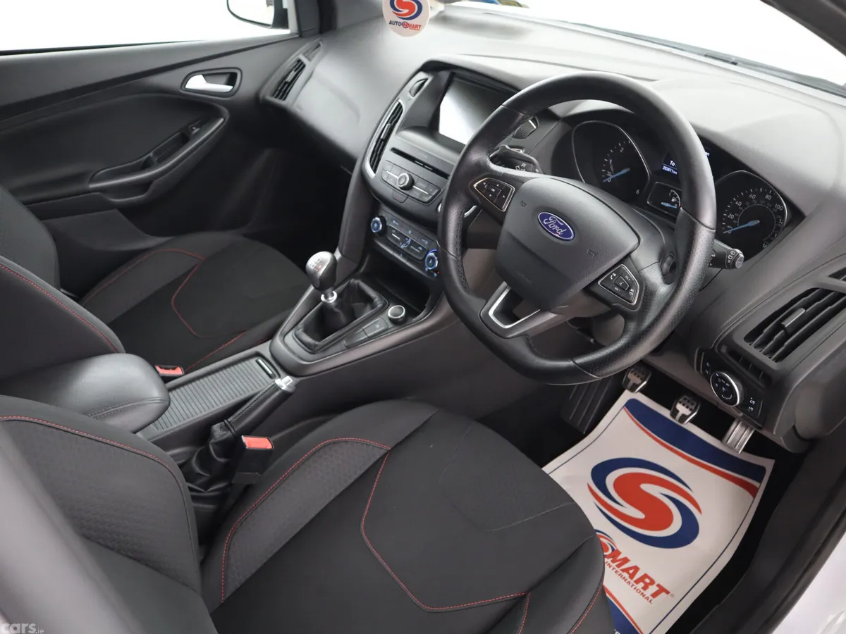 Ford Focus Hatchback, Diesel, 2017, White