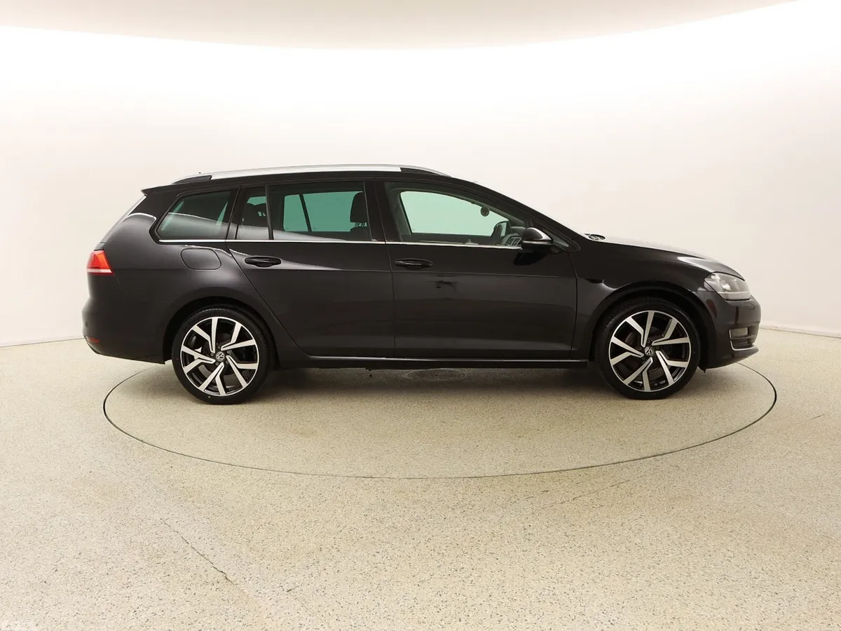 Volkswagen Golf Estate, Petrol, 2016, Black
