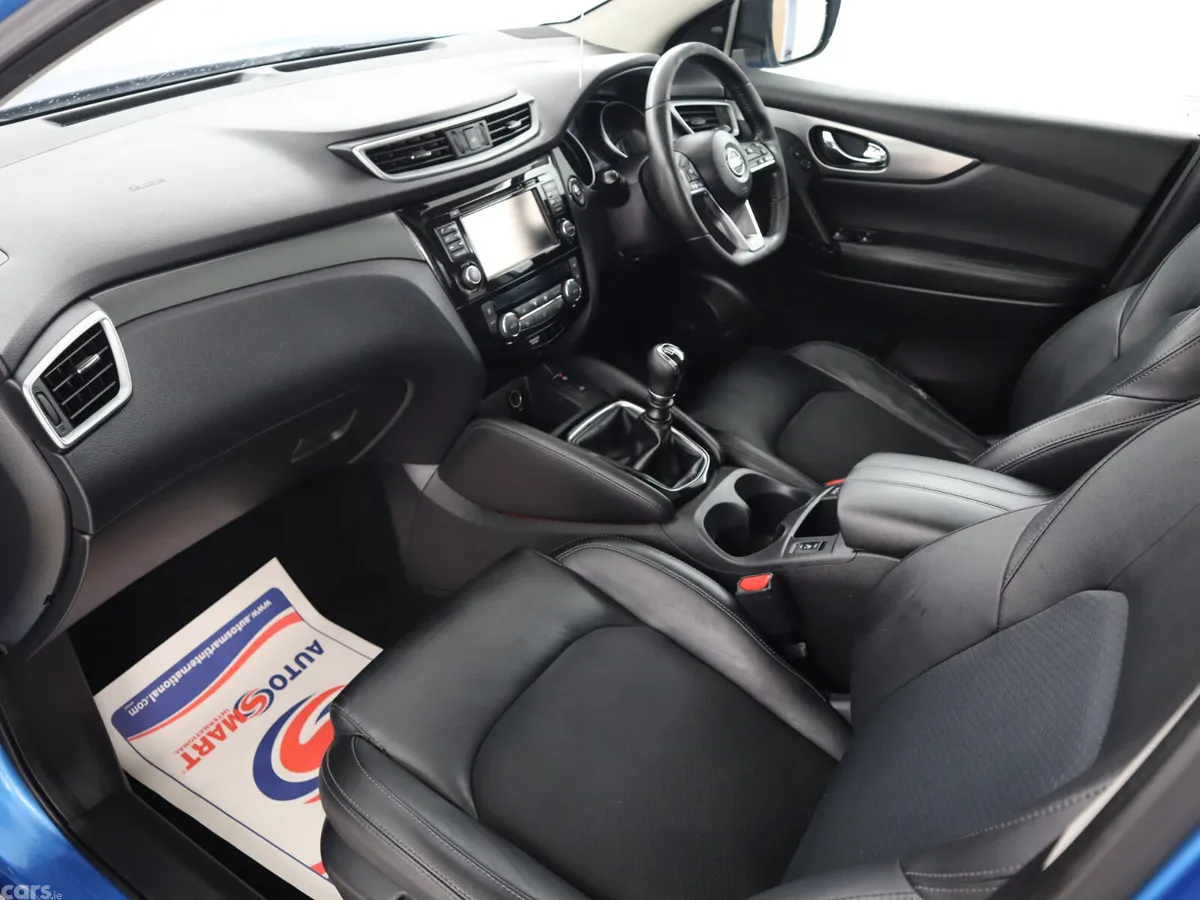 Nissan Qashqai SUV, Diesel, 2017, Blue