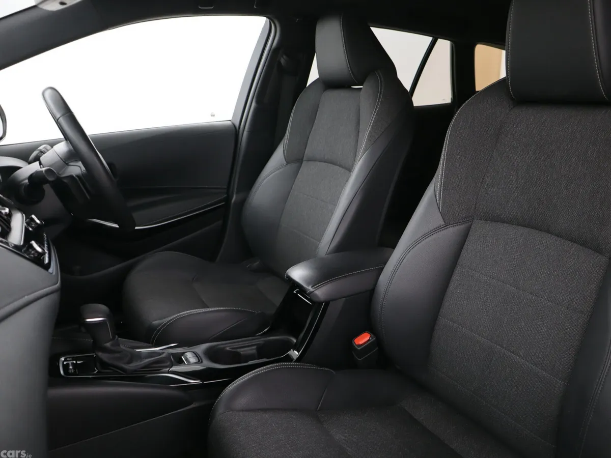 Toyota Corolla Estate, Petrol Hybrid, 2021, White