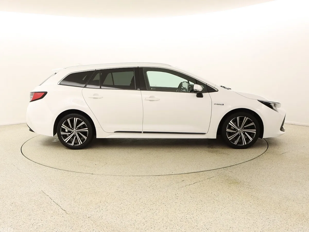 Toyota Corolla Estate, Petrol Hybrid, 2021, White