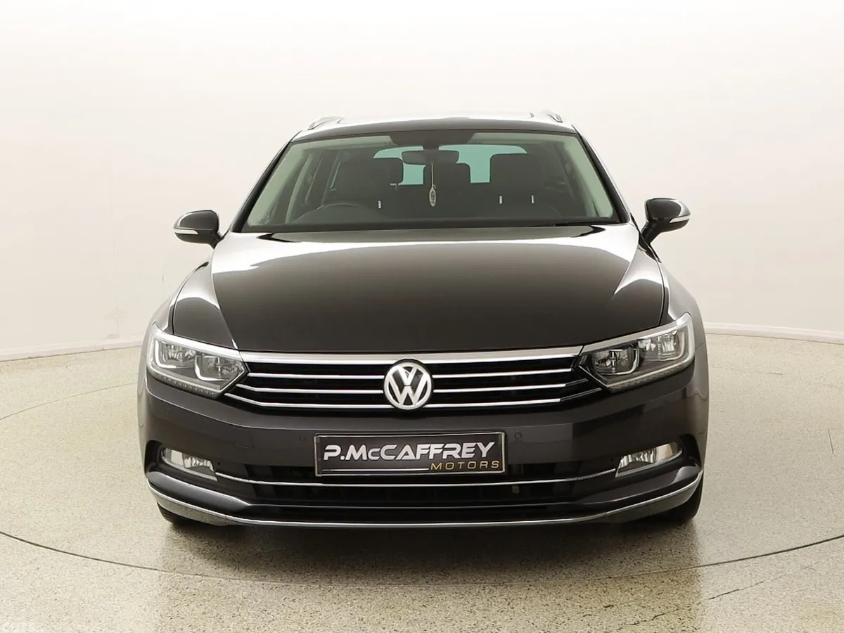 Volkswagen Passat Estate, Diesel, 2019, Grey
