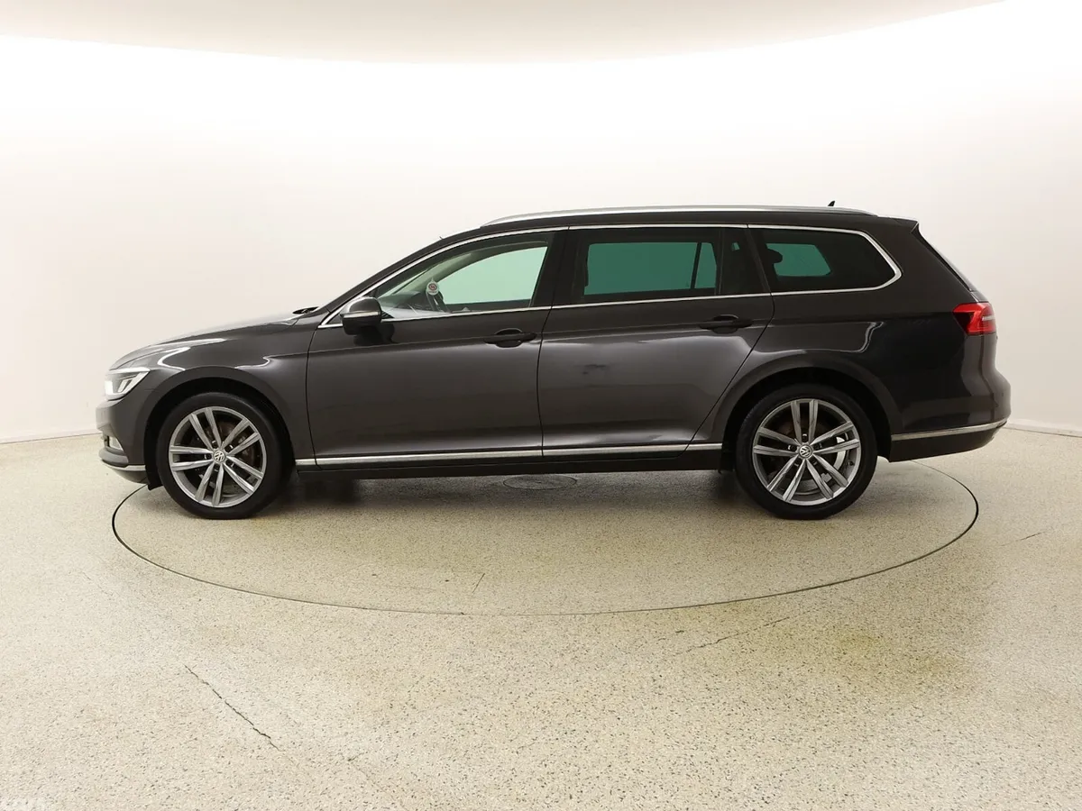 Volkswagen Passat Estate, Diesel, 2019, Grey