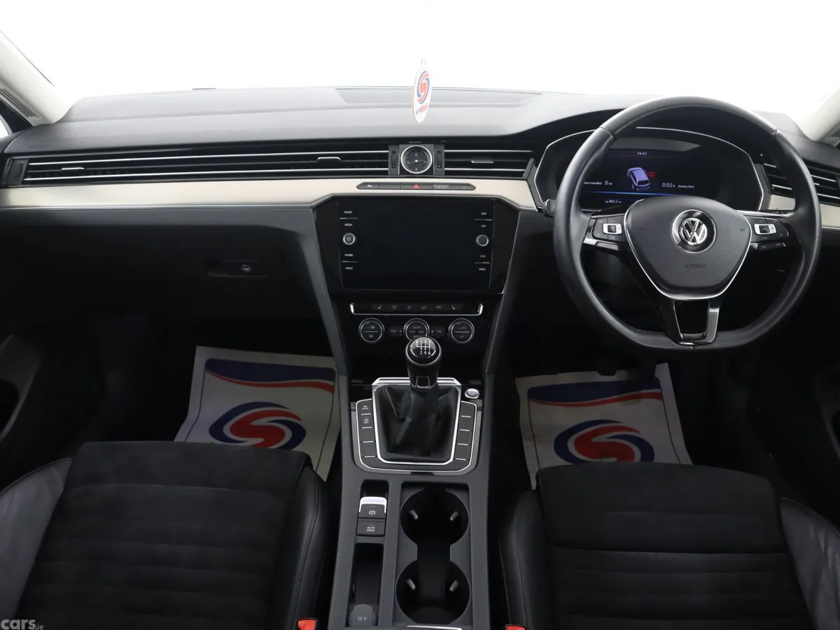 Volkswagen Passat Estate, Diesel, 2019, Grey