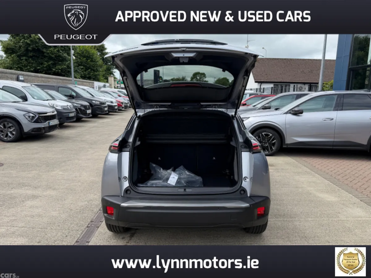 Peugeot 2008 MPV, Electric, 2026, Grey