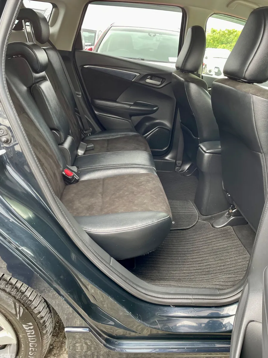Honda Shuttle MPV, Petrol Hybrid, 2015, Blue