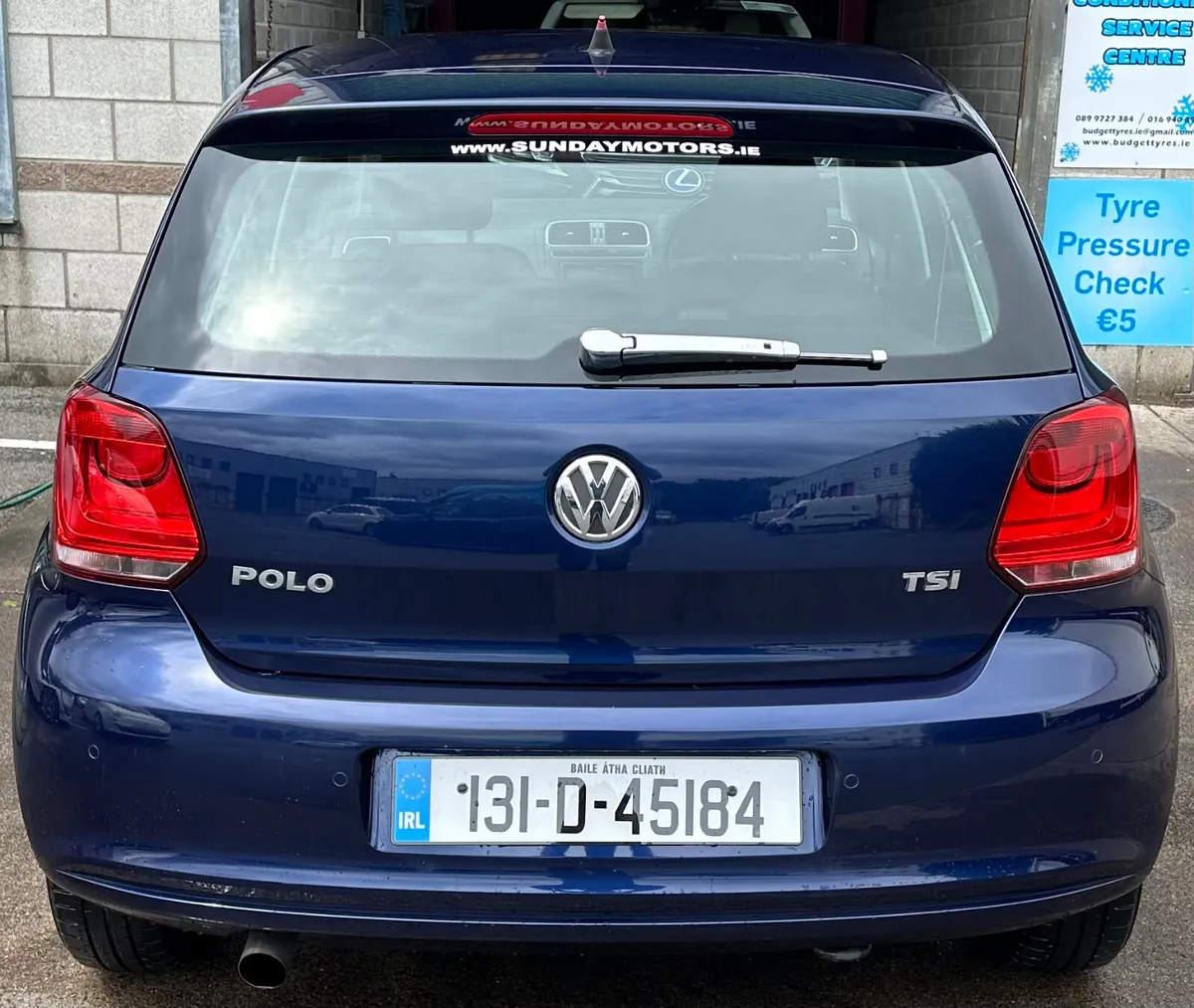 Volkswagen Polo Hatchback, Petrol, 2013, Blue