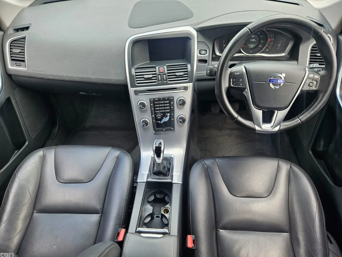 Volvo XC60 SUV, Diesel, 2017, Grey