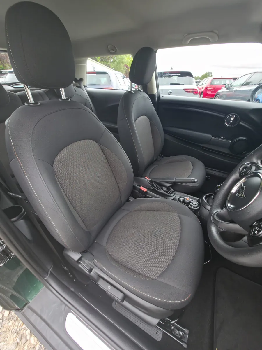 Mini Cooper Hatchback, Diesel, 2018, Green