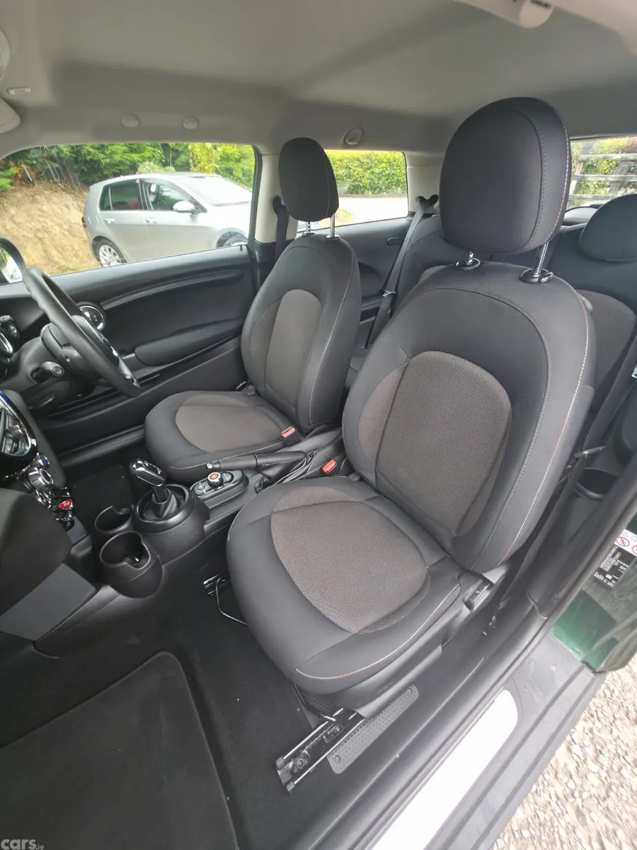Mini Cooper Hatchback, Diesel, 2018, Green
