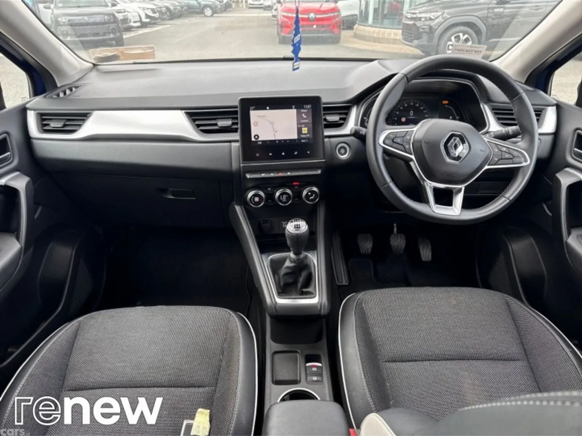 Renault Captur Hatchback, Petrol, 2022, Blue